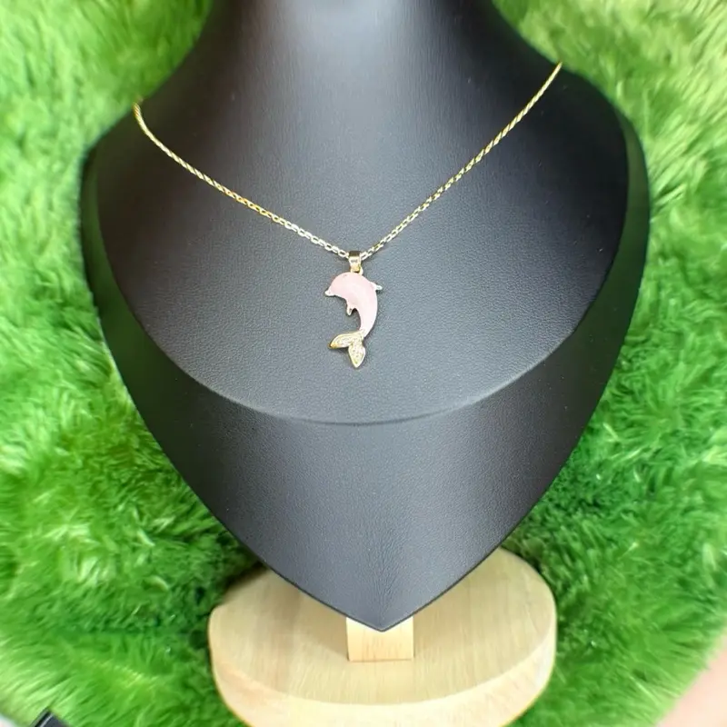 Dolphin Necklace, Stylish Animal-Themed Jewelry for Casual Wear