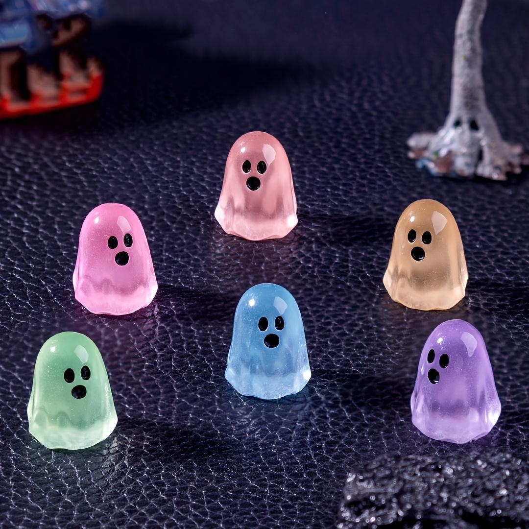 Glow-In-Dark Mini Ghost Figurines (20/50Pcs, Random Colors), Halloween Collectible Miniatures, Home Decor Statues for Desktop & Car Landscape Accents