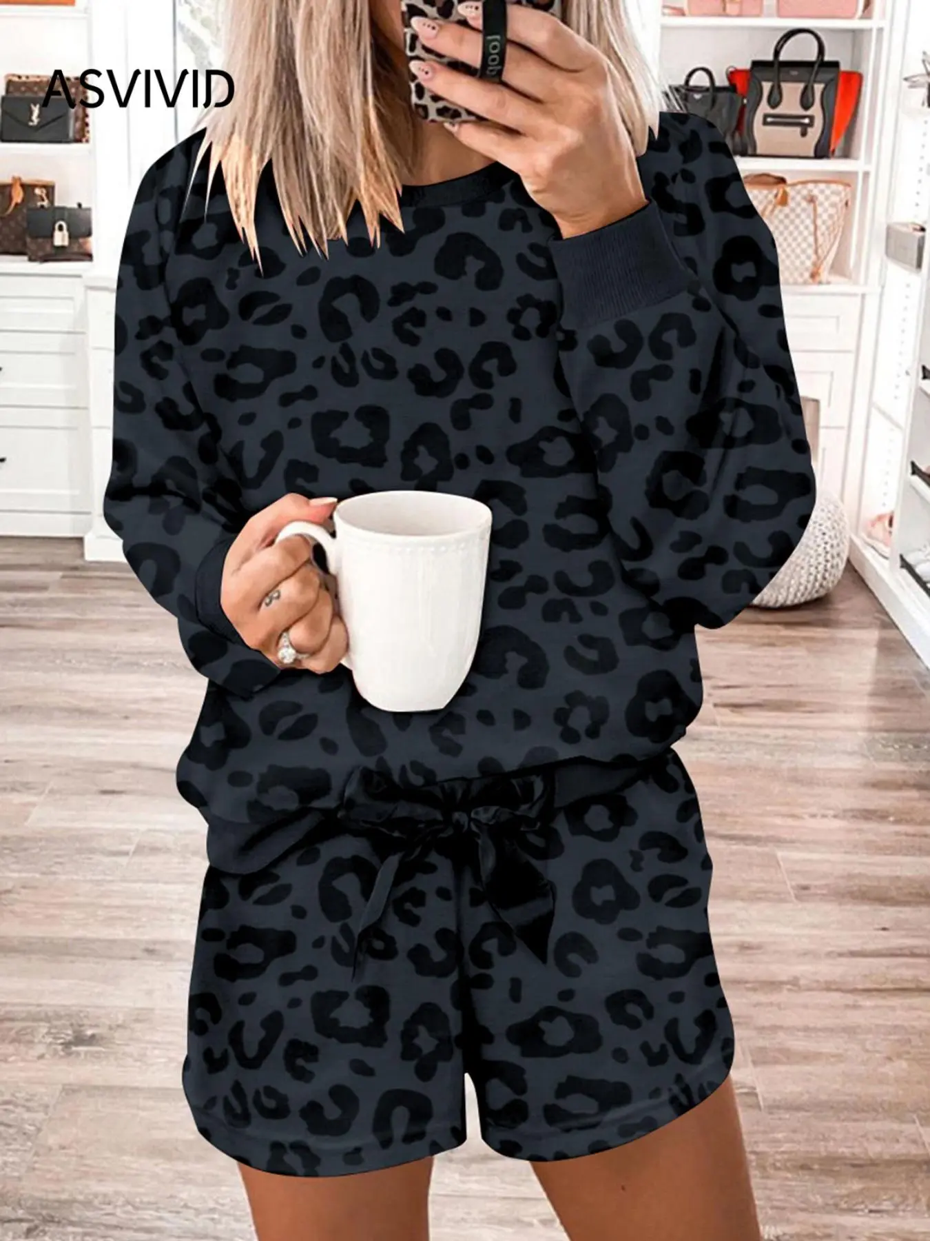 Women's All Over Leopard Print Bow Decor Lounge Set, Casual Striped Comfy Drop Shoulder Round Neck Sweatshirt & Elastic Waist Pocket Sweat Shorts, Ladies Sleepwear for All Seasons Loungewear Homewear
