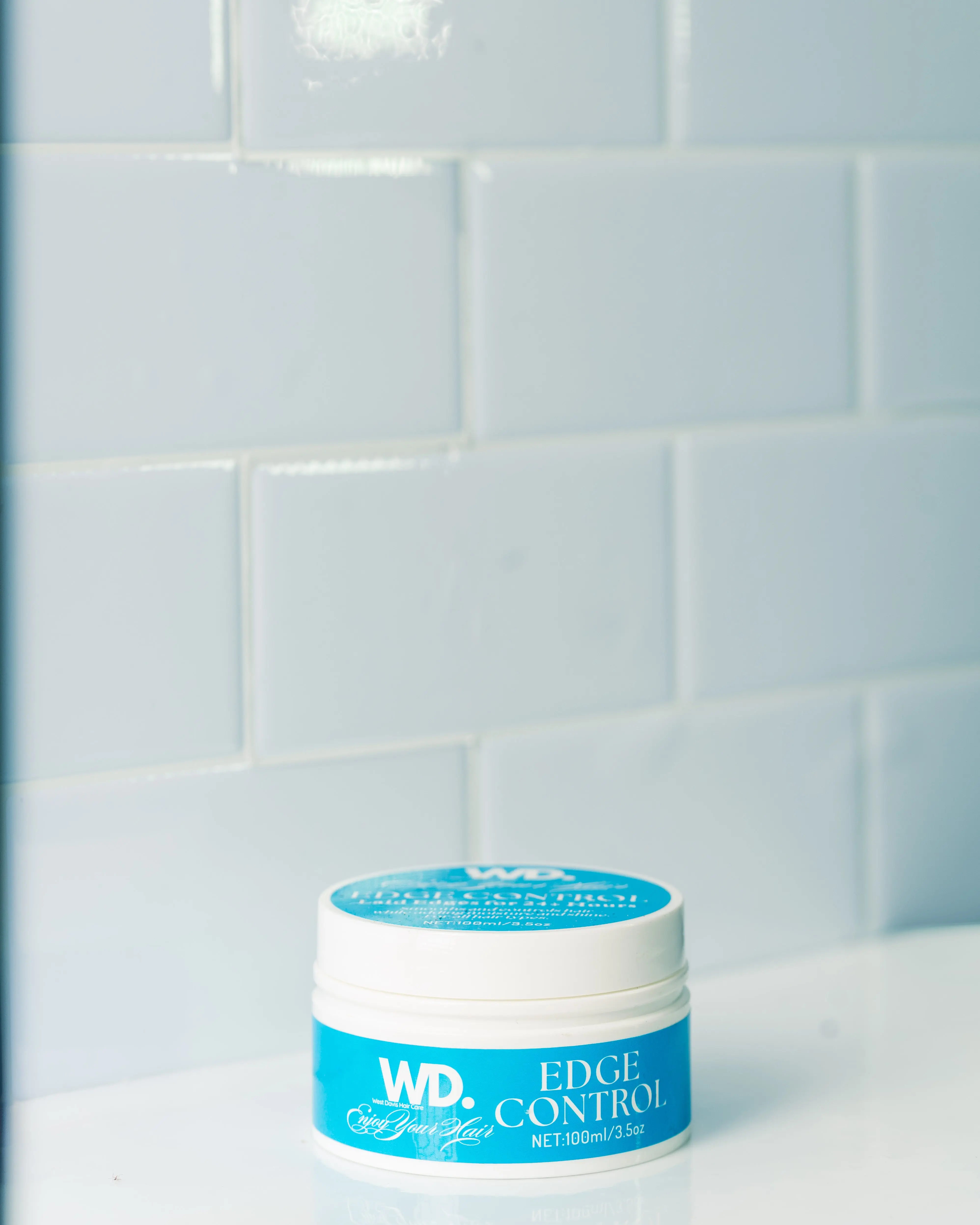 Non-Flaking WD Laid Edges Edge Control Last 24+ Hours Long Lasting Strong Hold Lightweight Non Sticky Texture Jojoba