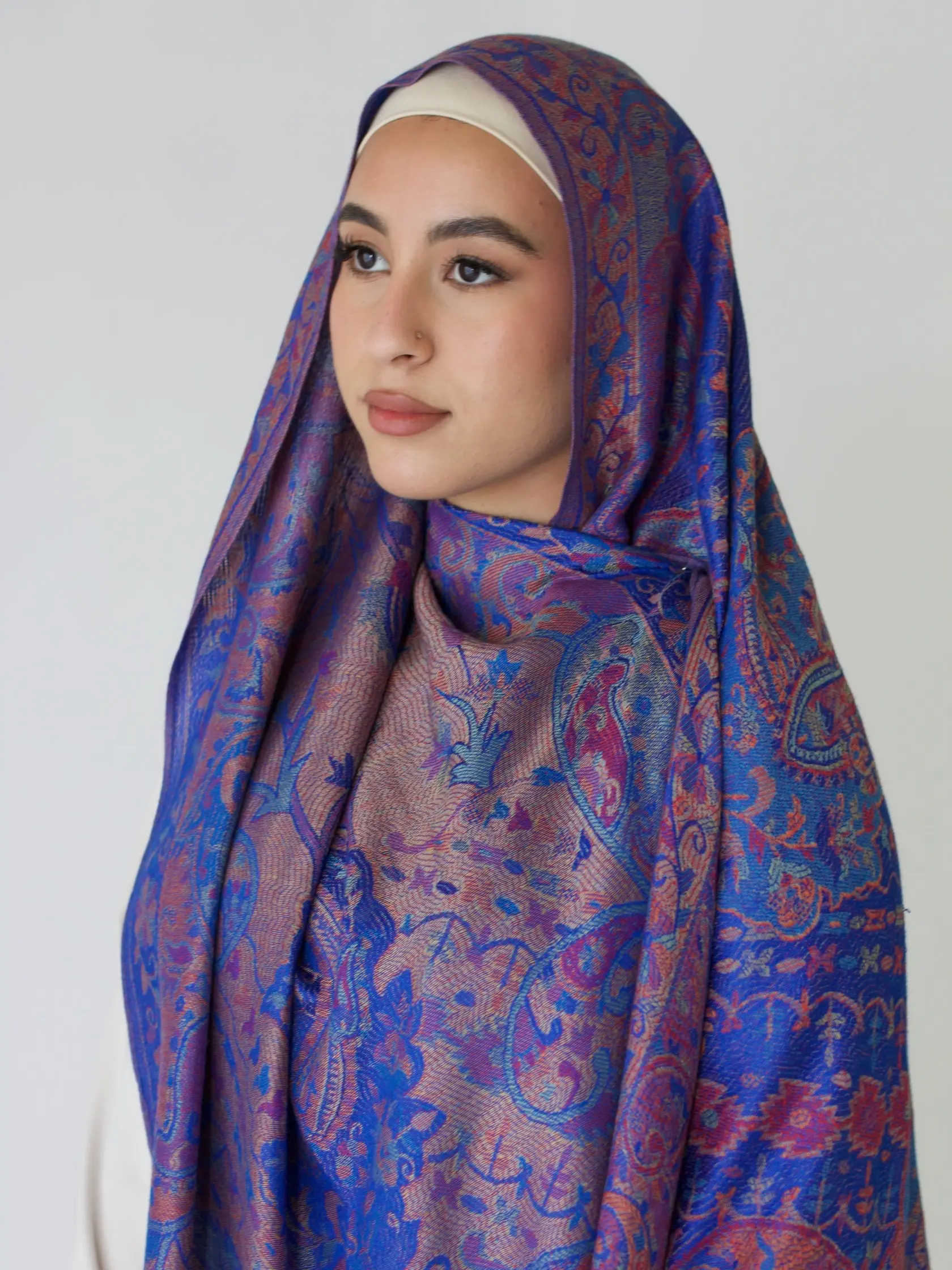 Autumn Fashion Women's Polyester Scarf 70x190cm Warm Jacquard Knit Shawl, Stylish Ladies Accessory for Fall Season, Headscarf Cozy Textured Wrap for Daily Wear Modesty muslim hijab Turban Hijab Tignon Scarf