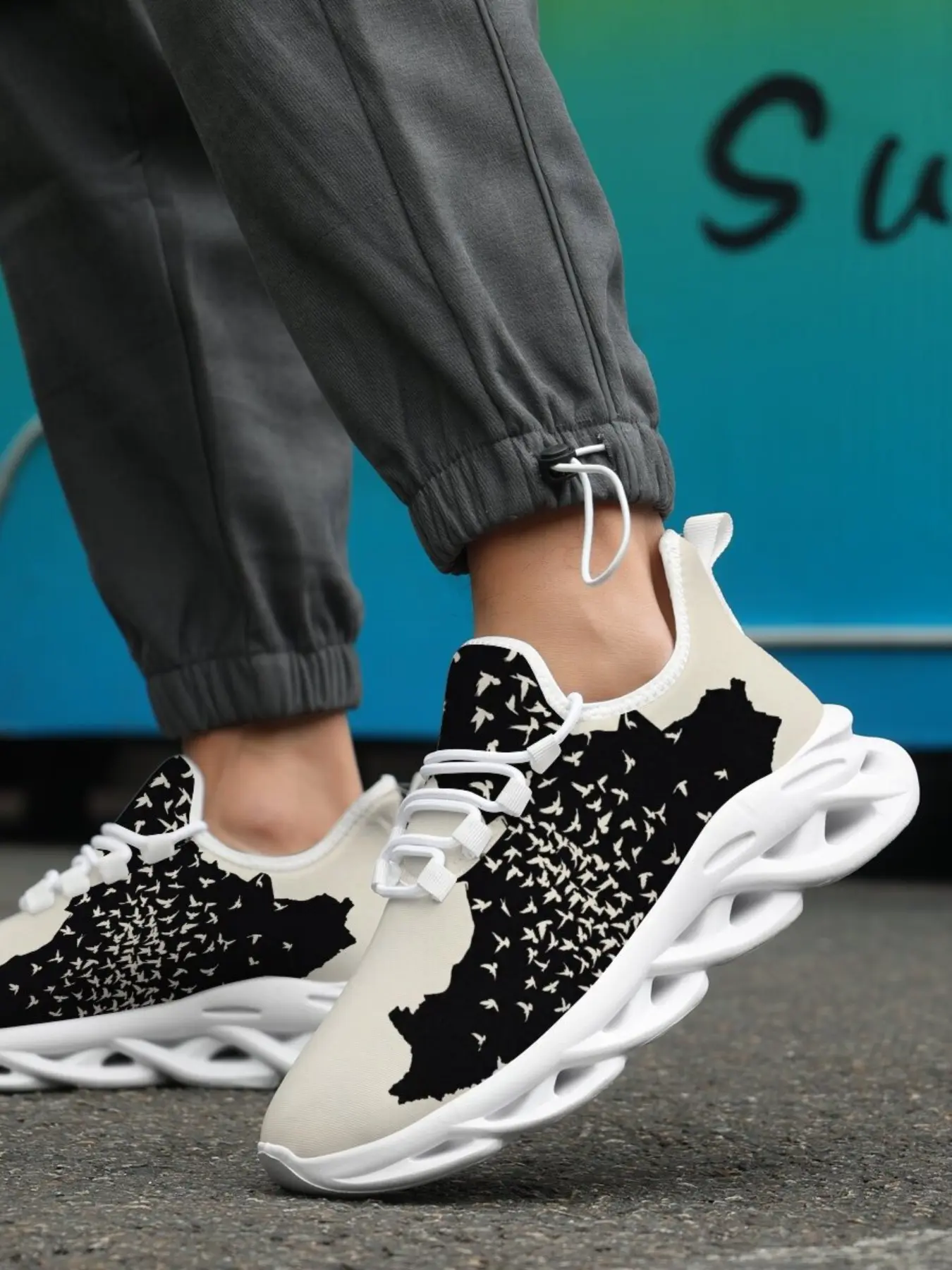 Men's Comfortable Casual Sports Shoes, Fashion Women's Hiking Shoes, Outdoor Running Shoes, Cartoon Pattern, Low Top, Textile Material