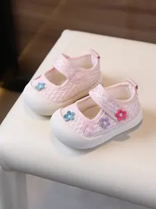 Mesh Flower Embroidery Baby Walker Shoes, Anti-Scratch Toe Protector, Soft Sole Velcro Infant Breathable Casual Shoes