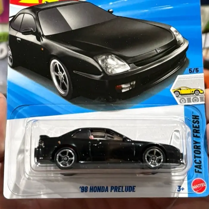 Black 1998 Honda Prelude Diecast car 1:64 scale