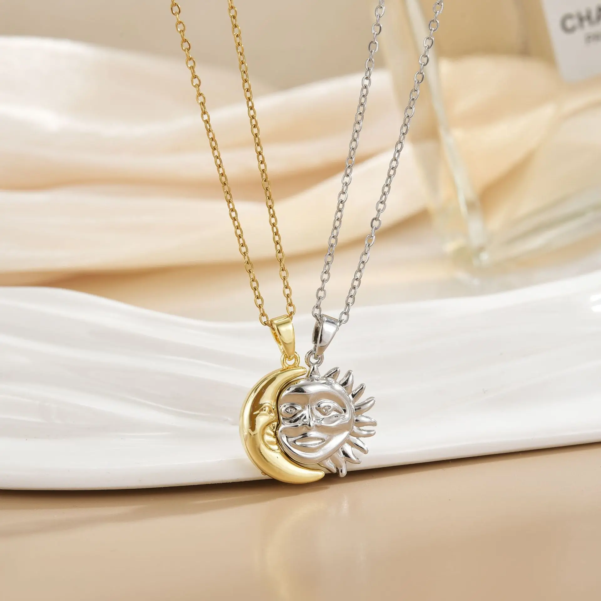 Magnetic couple necklace 31