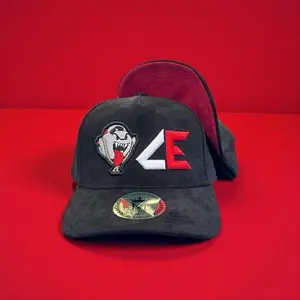 Comando 5 Panel SnapBack With Black Curved UnderVisor Comando 5 Panel SnapBack With Black Curved UnderVisor