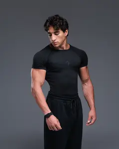 Essential Seamless Compression T shirt