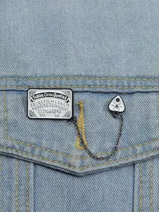 Letter & Spider Design Brooch, Fashionable Clothes Brooch for Men & Women, Fashion Brooch for Party, Daily Clothing Decor, Trendy All-match & Exquisite Brooch for Birthday Gift, Fashion Accessory