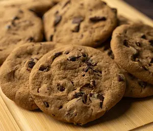 12 Chocolate Chip Cookies