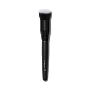 e.l.f. Camo Liquid Blush Brush, Angled Blush Brush Ideal For Applying & Blending Colors On Cheeks, Soft, Dense Bristles