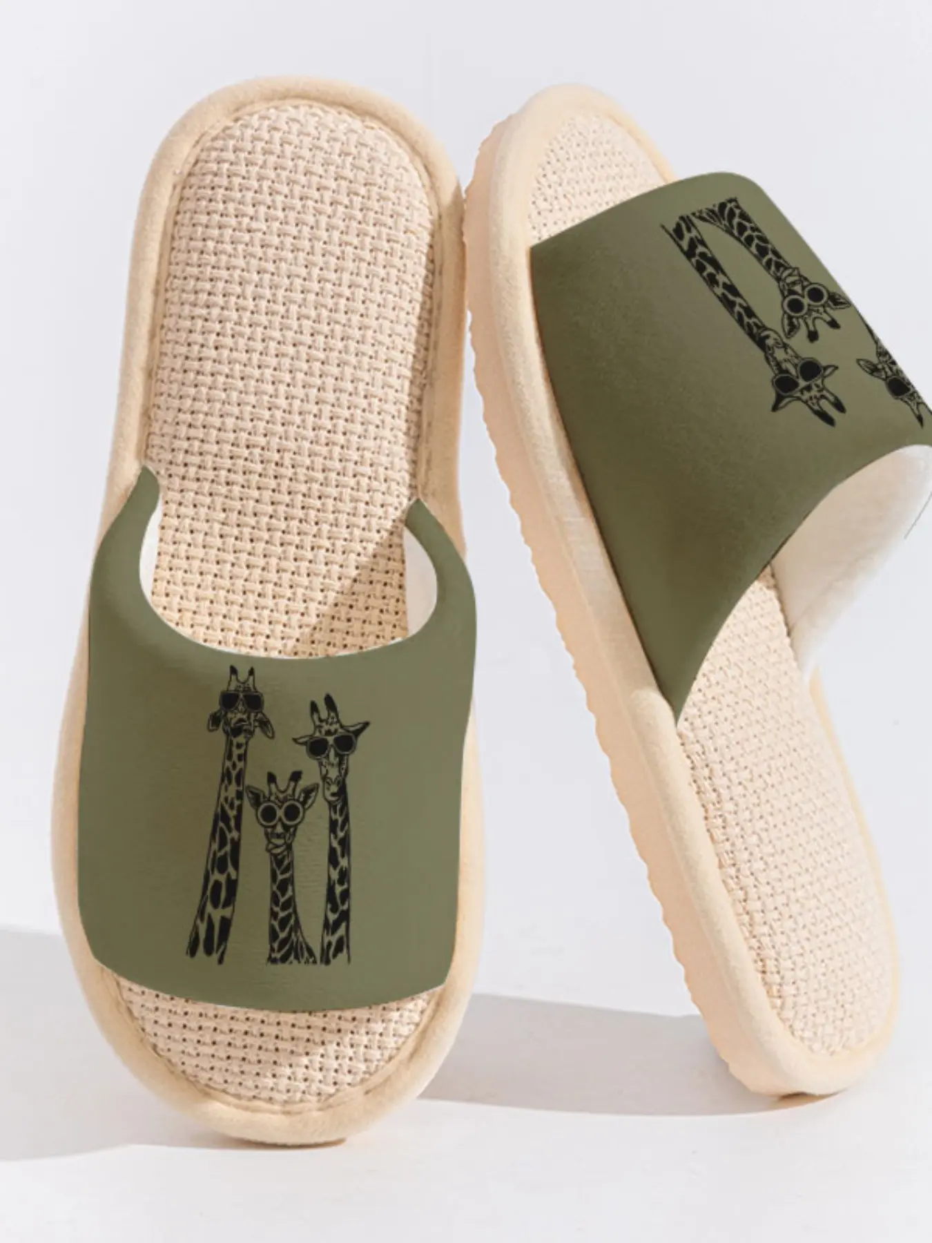 Cool Giraffe Linen Slippers, Non-slip Breathable Lightweight All Season House Shoes for Women Men Family Guest Daily Home Wear