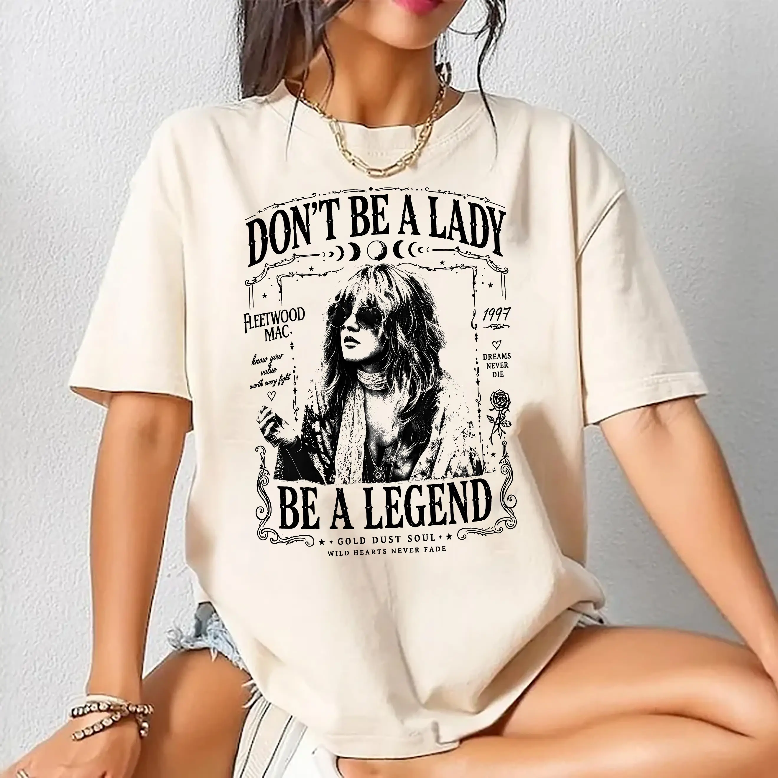 Vintage Fleetwood Mac Steviie Nicks Shirt, Don't Be A Lady Be A Legend Graphic Tee, Boho Witchy Rock Band Graphic T-Shirt, Vintage Soul Tee for Fan