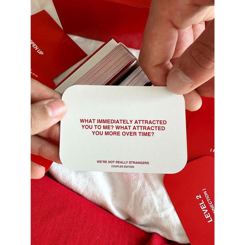 We're Not Really Strangers Couples Edition - 150 Questions & Wildcards for Couples Fun