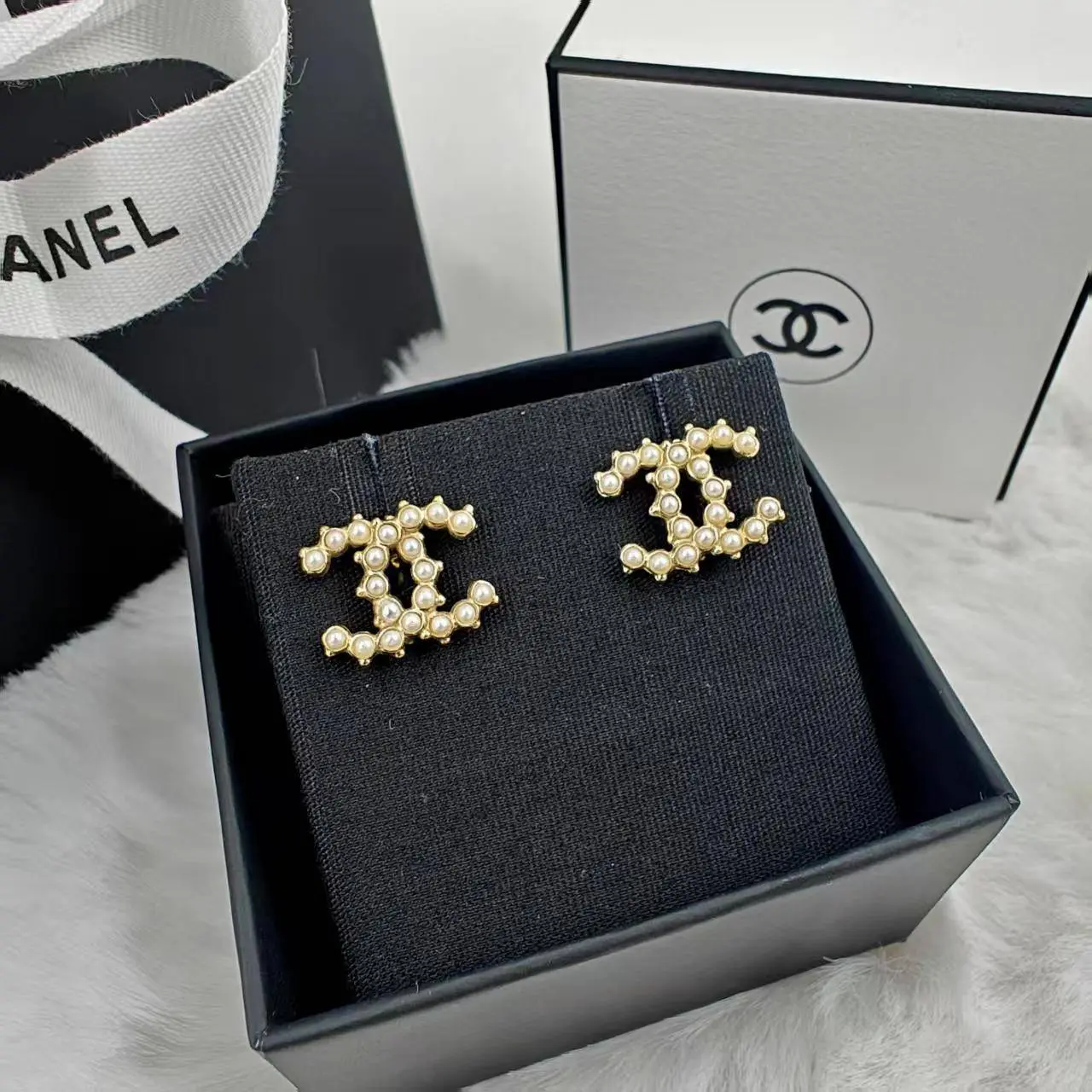 Pre-owned Chanel Gold Classic Logo Crystal Strass Stud Earrings 