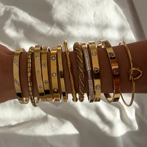 EVRY JEWELS Gold or Silver Plated Stainless Steel Women's Hypoallergenic Bangle Bracelet