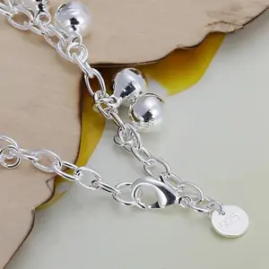 This 925 sterling silver bracelet with pendant is stylish and beautiful, high-quality, and suitable for women to wear on occasions such as weddings and parties.