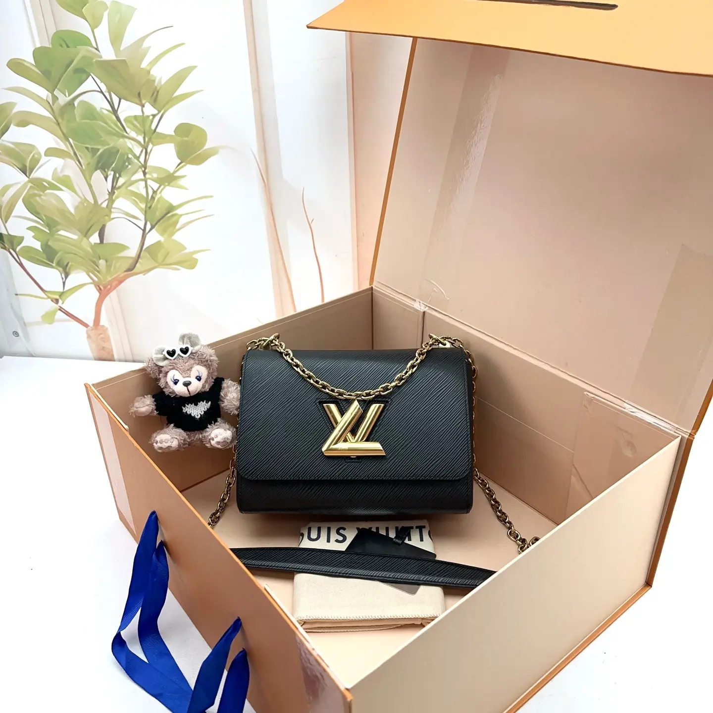 Pre-owned Louis Vuitton Black Epi Twist Gold Chain Crossbody Handbag 23372041