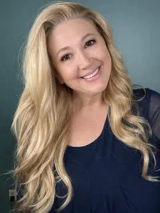 CARKIRA Megan Creme Brulee Blonde 13x4 Lace Front 26" Wig