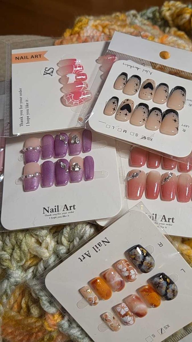 Item: XS, $29.99 7 sets, host:aura