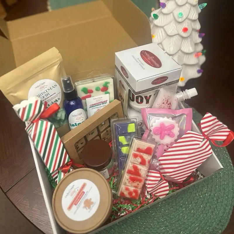 Christmas Scented Wax Melt Gift Box - FREE wax warmer