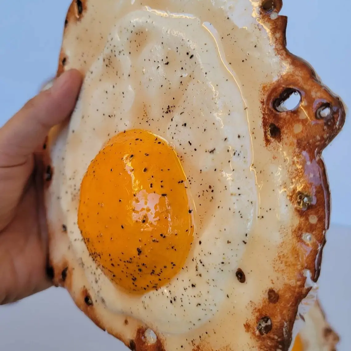 Resin Poached Egg Pendant, 7.4x4.7inch Fried Egg Sculpture Wall Hanging Ornament, Creative Fried Egg Home Decor Crafts, for Living Room Bedroom Study Room Decoration Hangable