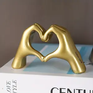 Handmade Resin Heart Statue, Modern Love Symbol, Unique Design, Elegant Home Decor, Wedding Decoration, Holiday Party Room Decor