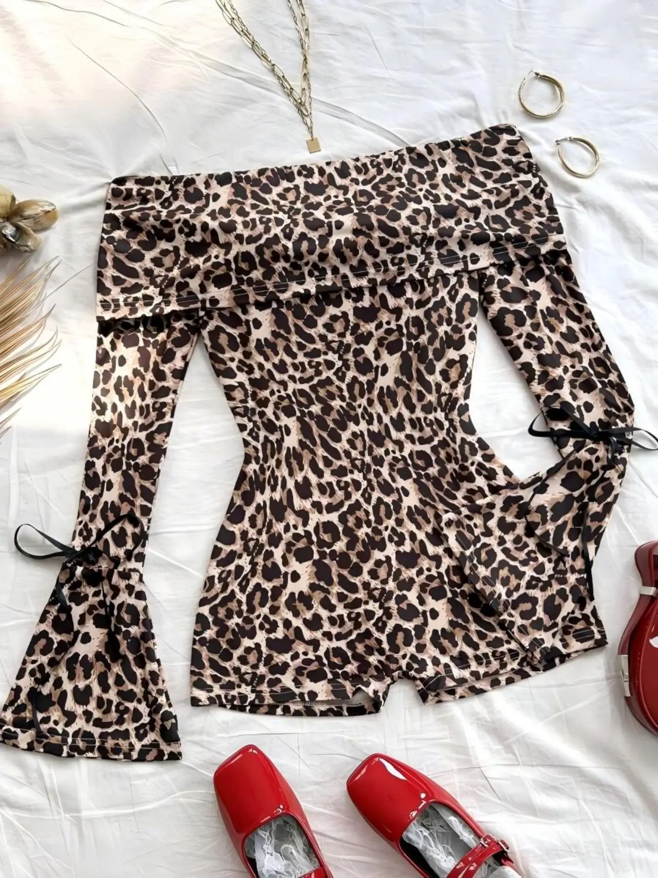 Women's Vacation Knitted Leopard Print Off-Shoulder Long Sleeve Flared Bell Sleeve Bow Bowknot Romper Casual, Stylish Flared Leg Jumpsuit and Comfortable Fitted One-Piece