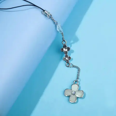Four-leaf Clover Design Phone Chain, Phone Charm, 1 Count Cute Phone Lanyard, Fashion Phone Strap for Women & Girls, Mobile Phone Decoration Accessories, Phone Accessory