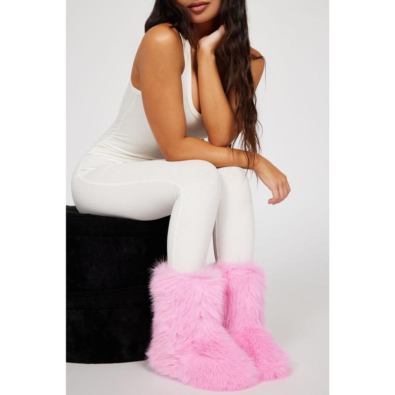Chilly Days Booties - Pink