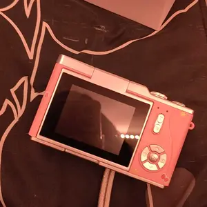 Foldable Screen Student Camera, 1 Count Retro CCD Card Machine, Entry-level Digital Camera, 1080P High Built-in Games & Filter Functions Camera, Mini, Digital Zoom Camera