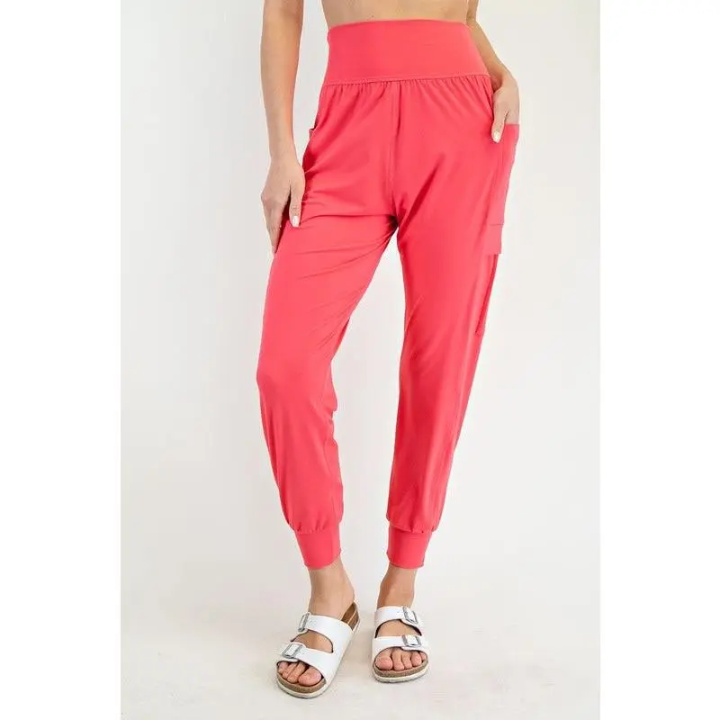 BUTTER JOGGER WITH SIDE POCKETS