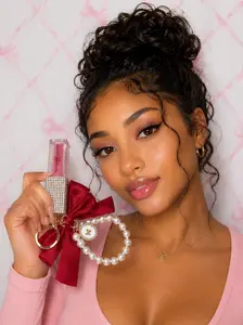 GLOW UP WITH DACHELINE KEYCHAIN an lip gloss