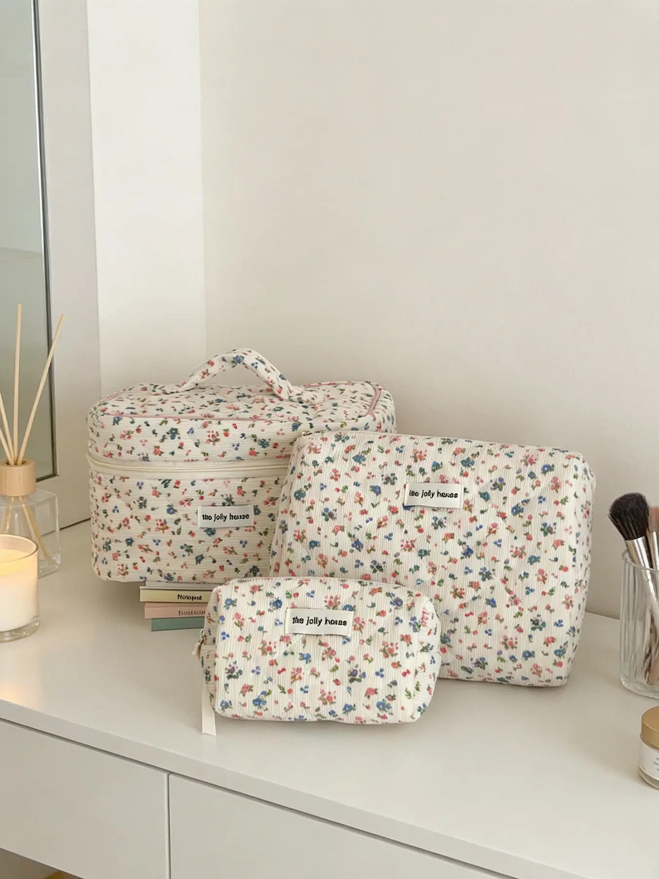 3pcs  Rural floral makeup bag, Makeup Organizer Pouch, fresh and sweet wash bag, portable quilted storage bag, zipper closure, fashionable and versatile, suitable for makeup storage, business trips, ladies' makeup bag