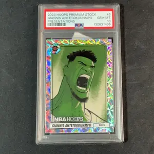 2023 Hoops Giannis Antetokonmpo Presentations PSA 10