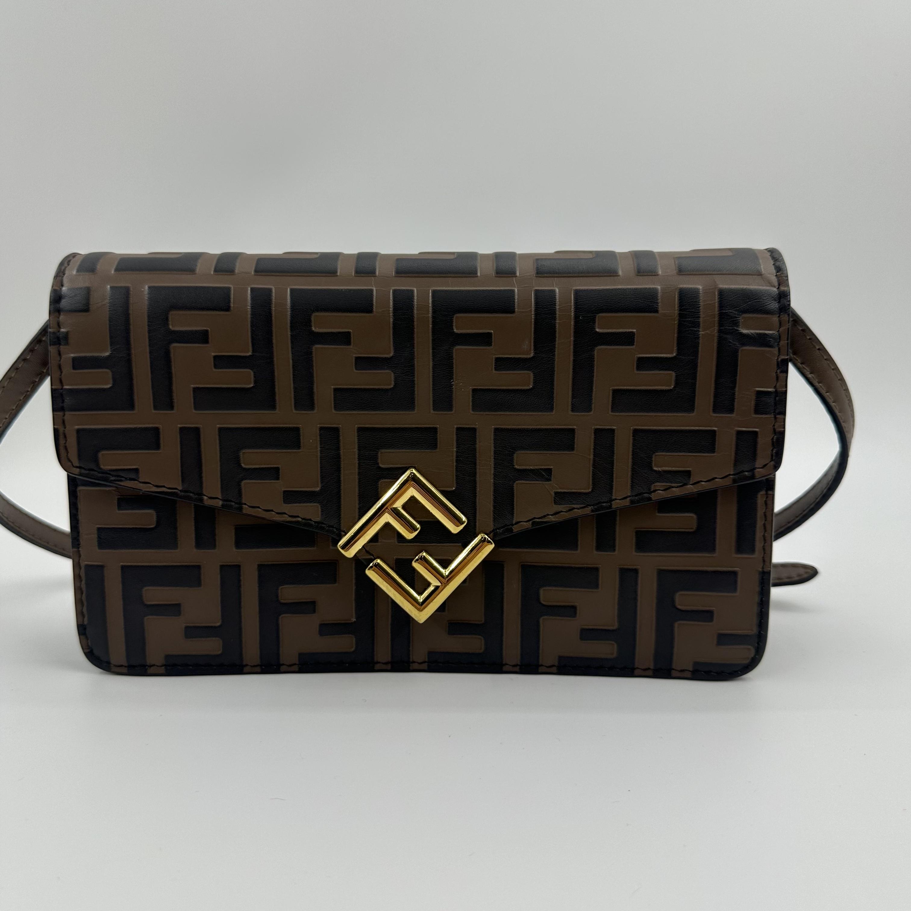 Pre-owned FENDI canvas small messenger shoulder bag