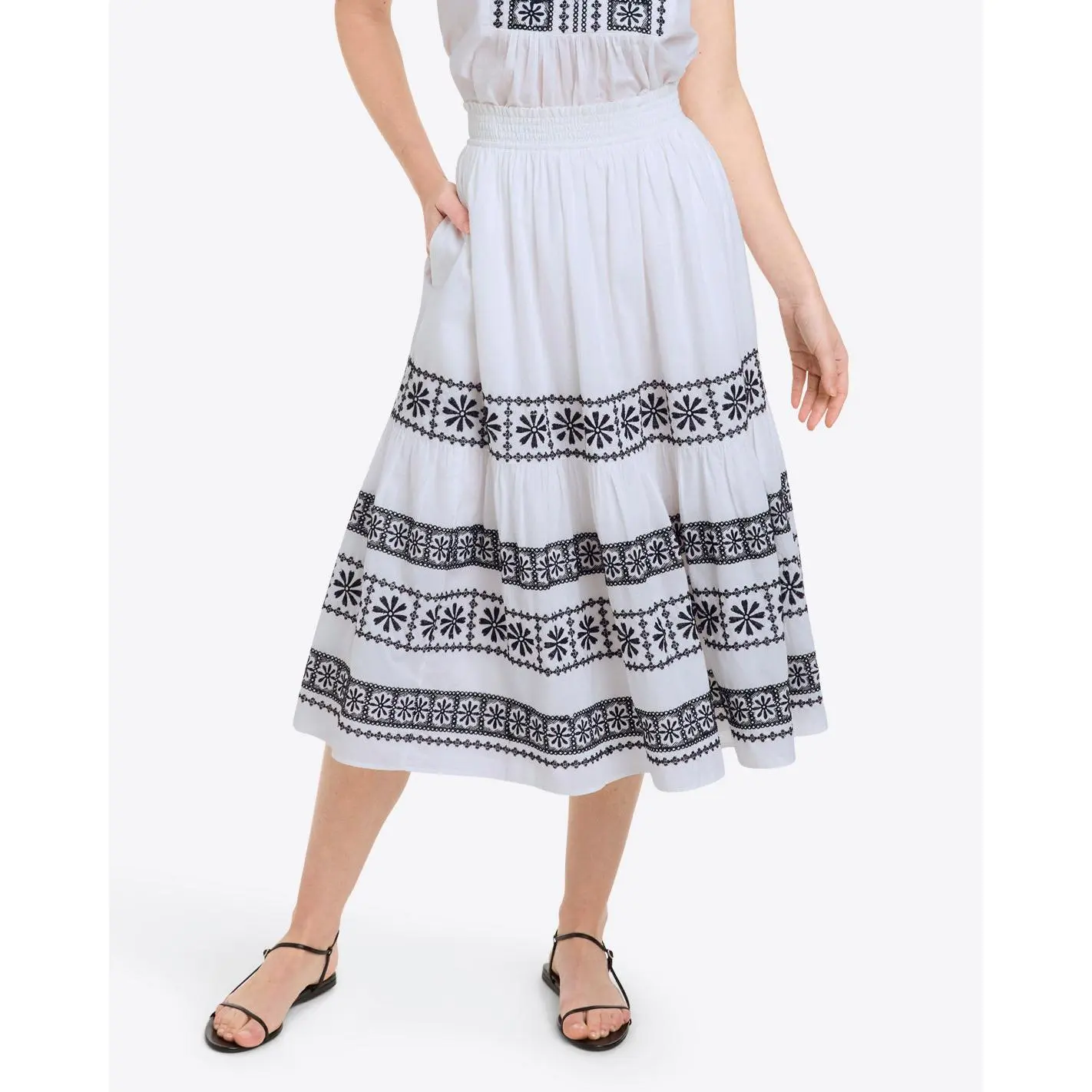 Midi Skirt in Embroidered Cotton