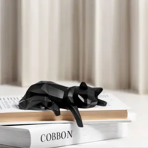 Modern Simple Cat Statue Bookshelf Decoration, Desk Office Decorative Figurine, Creative Home Accessories for Living Room, Home Decor Ornament, Resin Animal Sculptures, Resin Figure, Home Ornaments, Home Decor Accessory