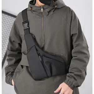Anti-Theft Body Bag Triangle Crossbody Chest Pack, Casual Waist Bag Crossbody Fanny Pack Leather Men's Shoulder Bag, Small Capacity Phone Wallet Commuter Single Strap