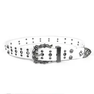 A niche design model with an air of sophistication featuring a horseshoe-shaped decoration. This is a retro punk-style belt for men, suitable as a gift for a street rock Harley motorcycle enthusiast.