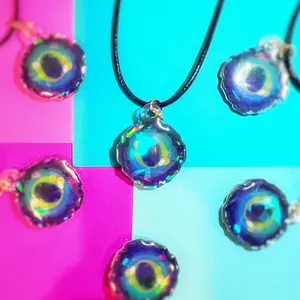 Holographic Ender Eye Necklace