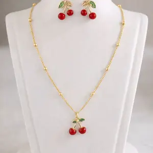 cadena y aretes de Chery fina y elegante laminado para uso diario