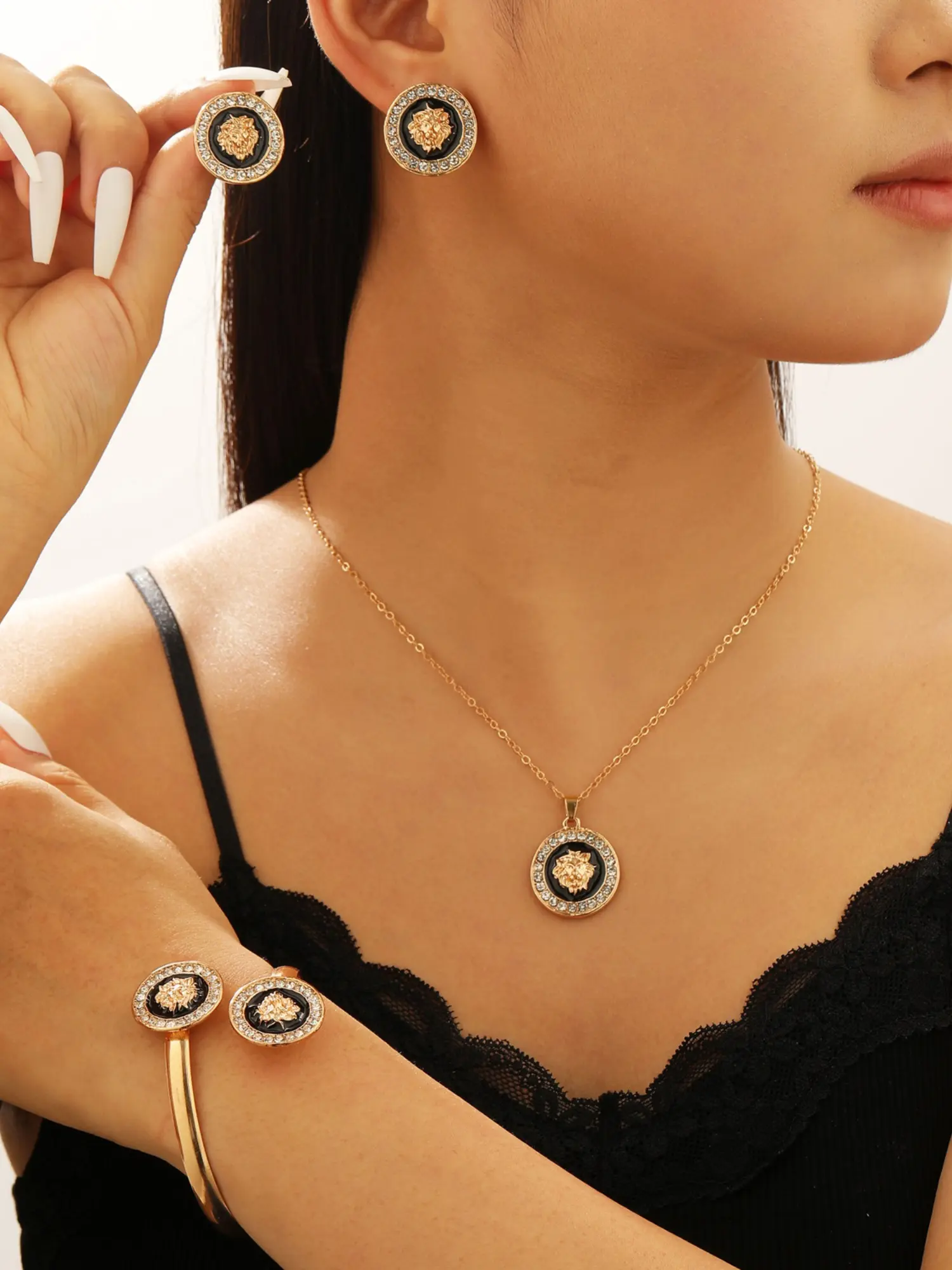 4pc Retro Hip Hop Lion Head Earrings Necklace Bracelet Ring Set Of Four, Royal Baroque Women'S Jewelry Set, Party Accessories Luxury Lion Head Crystal Crown Pendant Necklace Earrings Bracelet,