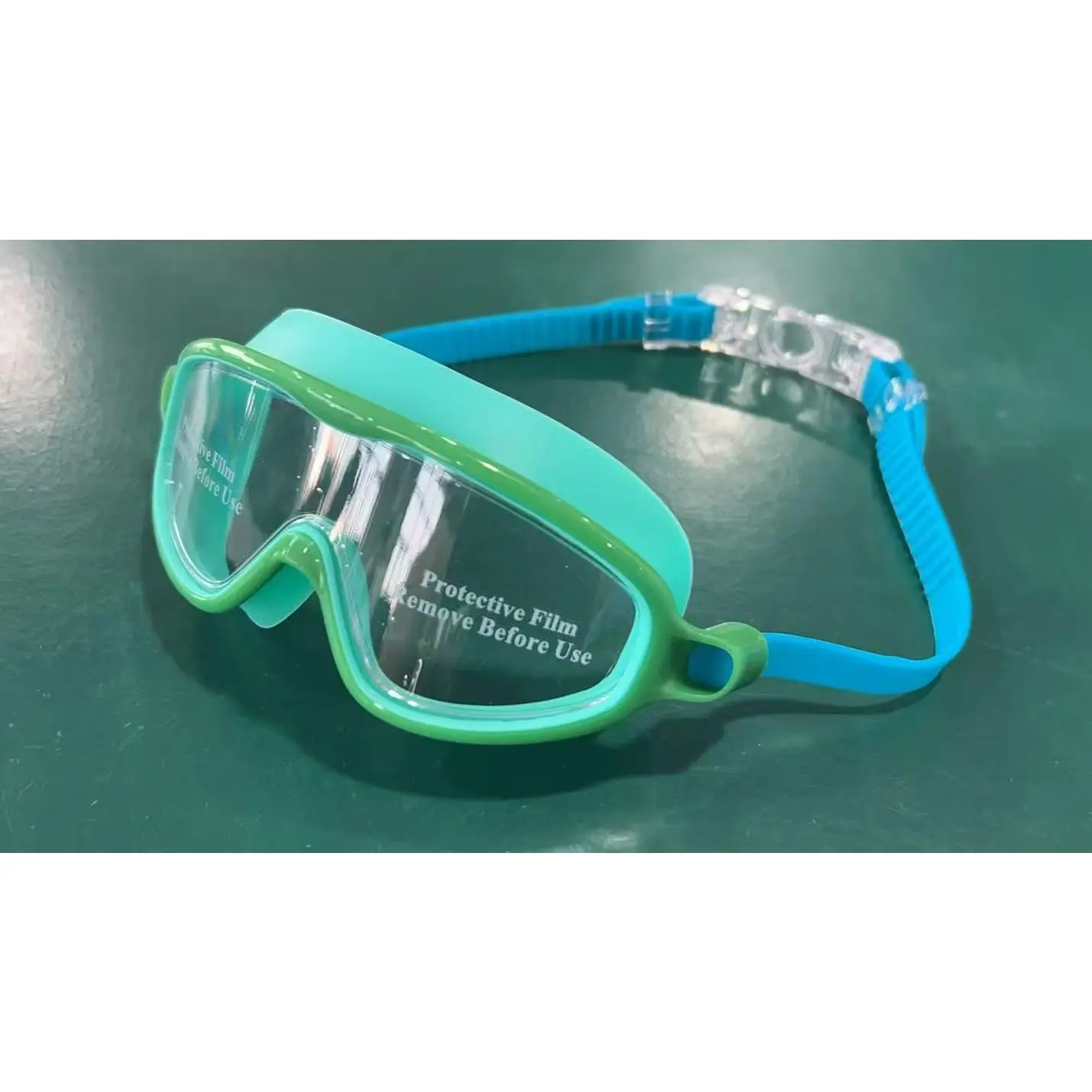 Green and blue/boxed