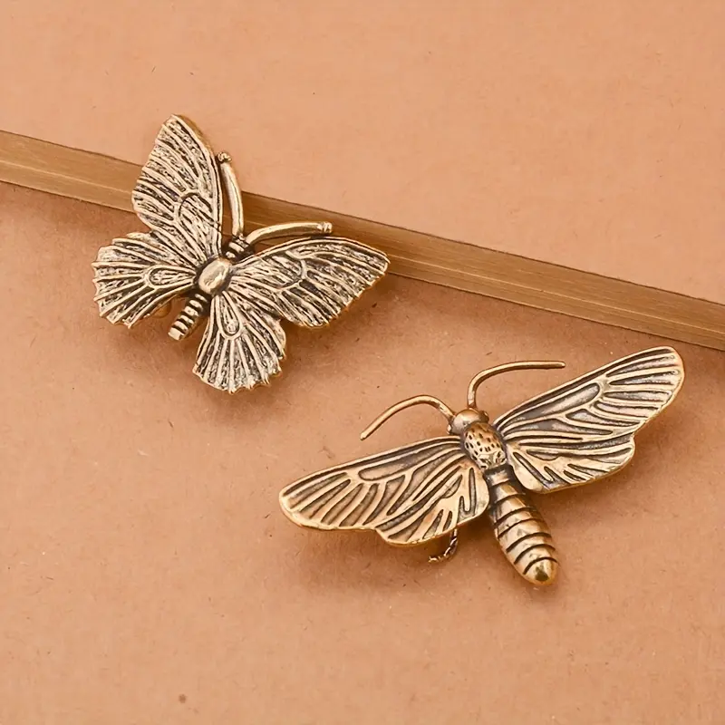 2pcs Butterfly & Moth Vintage Brass Figurines - Handcrafted Metal Home Supplies Decor, Translucent Intricate Wings, Antique Finish Transformation Sculptures for Home Office, Christmas Hanukkah Animal Accents, 2Pcs Butterfly And Moth, Animals