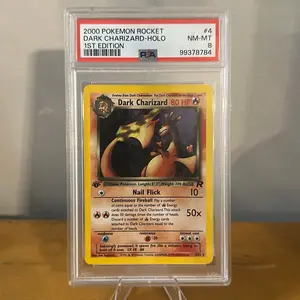 2000 Pokémon Rocket Dark Charizard-Holo 1st Edition PSA 8