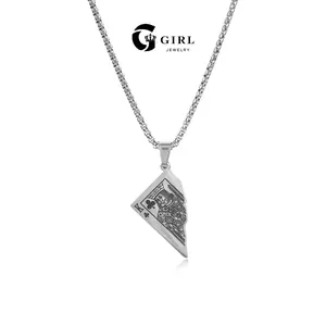 GGIRL Punk-Style Stainless Steel Half-Playing-Card King Pendant Necklace, Lucky Spades And Hearts Jewelry, Unique Unisex Design, Perfect For Holidays, Birthdays, And Anniversaries