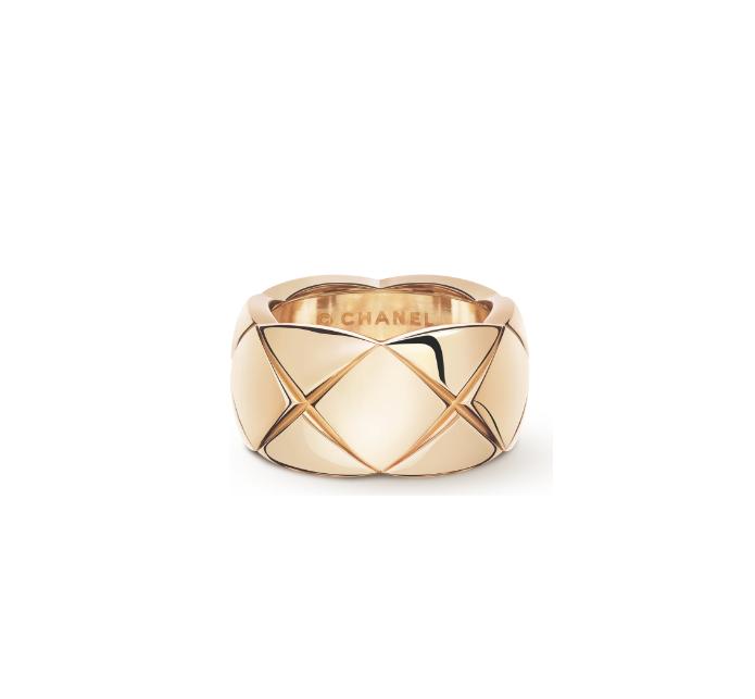 Pre-owned Chanel COCO CRUSH large ring in 18K BEIGE GOLD size58 (8 1/4)