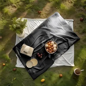 1 piece Amy Winehouse concert black and white photo themed flannel blanket - Modern design flannel blanket, suitable for sofas and beds, all-season use, super soft and warm, digital printing, 100% polyester material, machine washable, suitable for