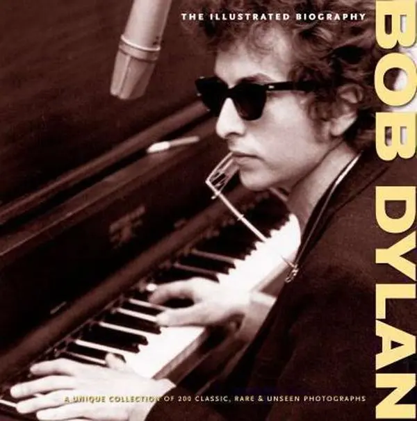 USED Book - Bob Dylan: The Illustrated Biography by Chris Rushby (Paperback) - english
