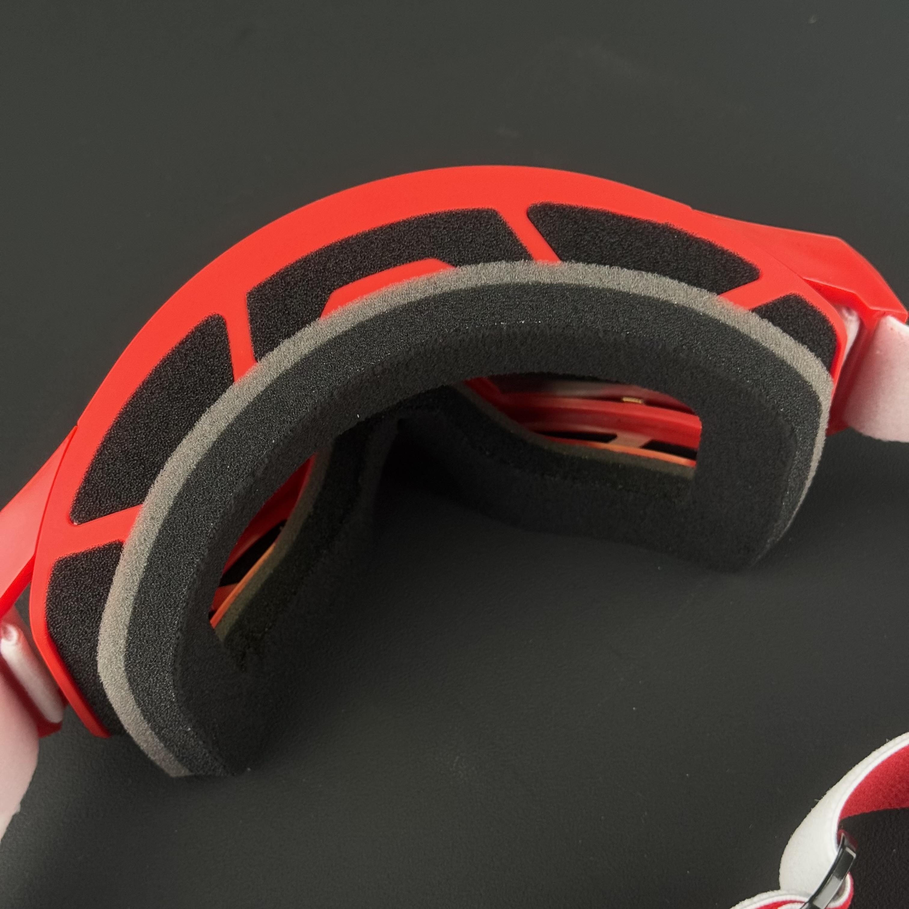 Thor-style motocross goggles with mirrored lenses, adjustable strap, anti-fog, and UV400 protection. Off-road riding eyewear for outdoor use, suitable for motorcycles, ATVs, and skiing.